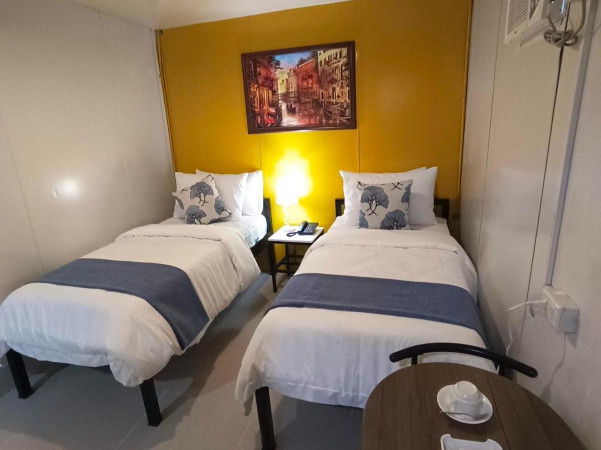 Happy Daze Hotel Tagum 外观 照片