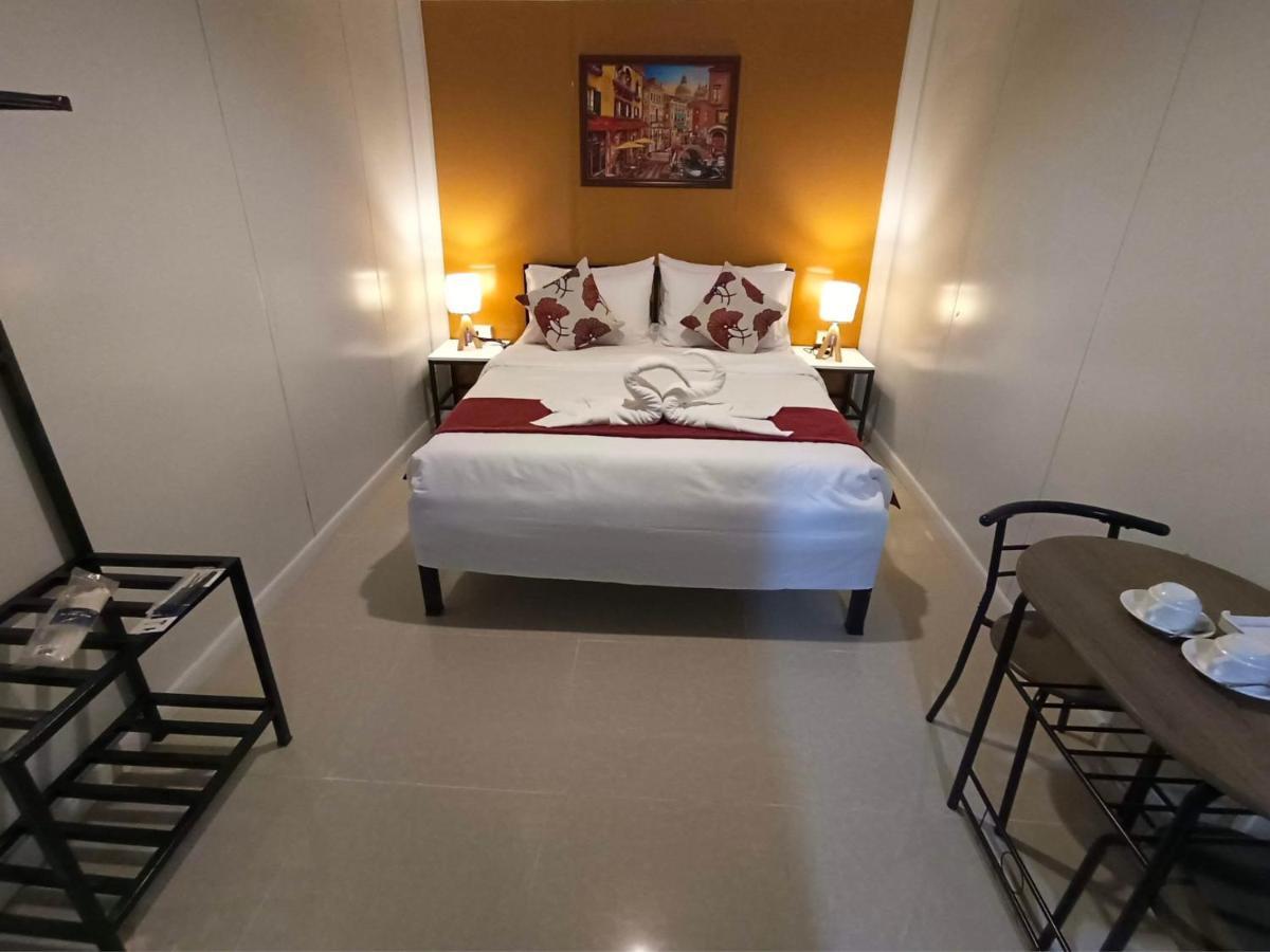 Happy Daze Hotel Tagum 外观 照片